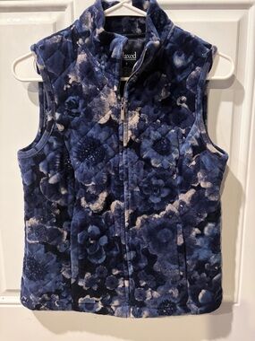 Charter Club Relaxed Navy and Cream Quilted Fleece Vest
